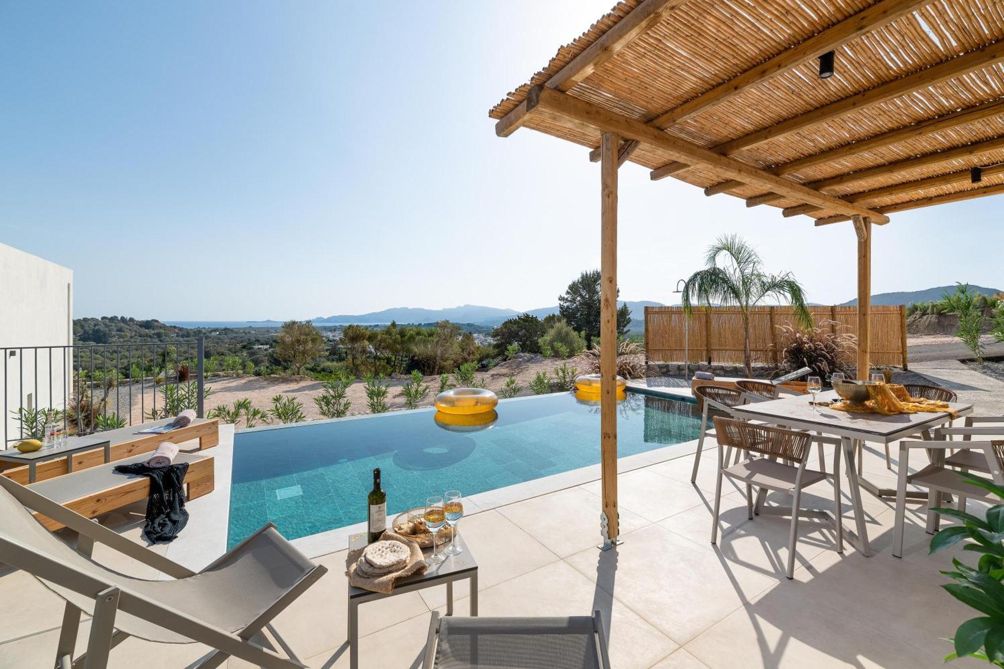 Massari Hills Luxury Living Vila Malona Village